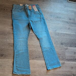 NWT Women's Levi's Jeans